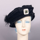 BLACK VELVET HAT WITH WIENER WERKSTÄTTE BUCKLE, LATE 1910s