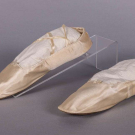 CREAM SILK EVENING SHOES, VIAULT ESTE, PARIS &amp; LONDON, C. 1845