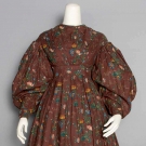 PRINTED COTTON DAY DRESS, c. 1825