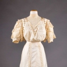 WHITE COTTON &amp; LACE TEA GOWN, 1905