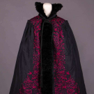 HAND EMBROIDERED SILK TAFFETA EVENING CAPE, EARLY 20TH C